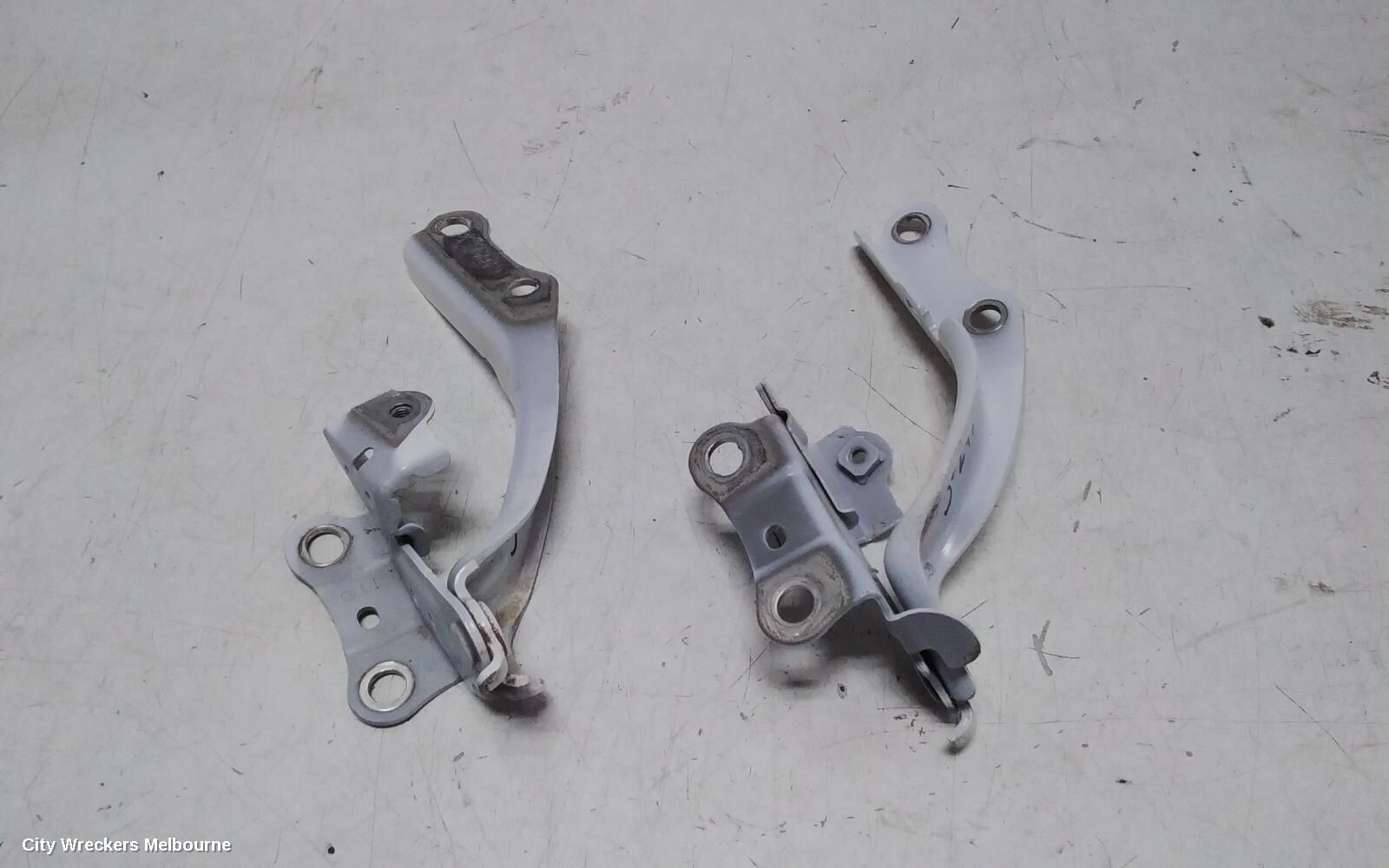 TOYOTA CAMRY 2018 Bonnet Hinge/Strut