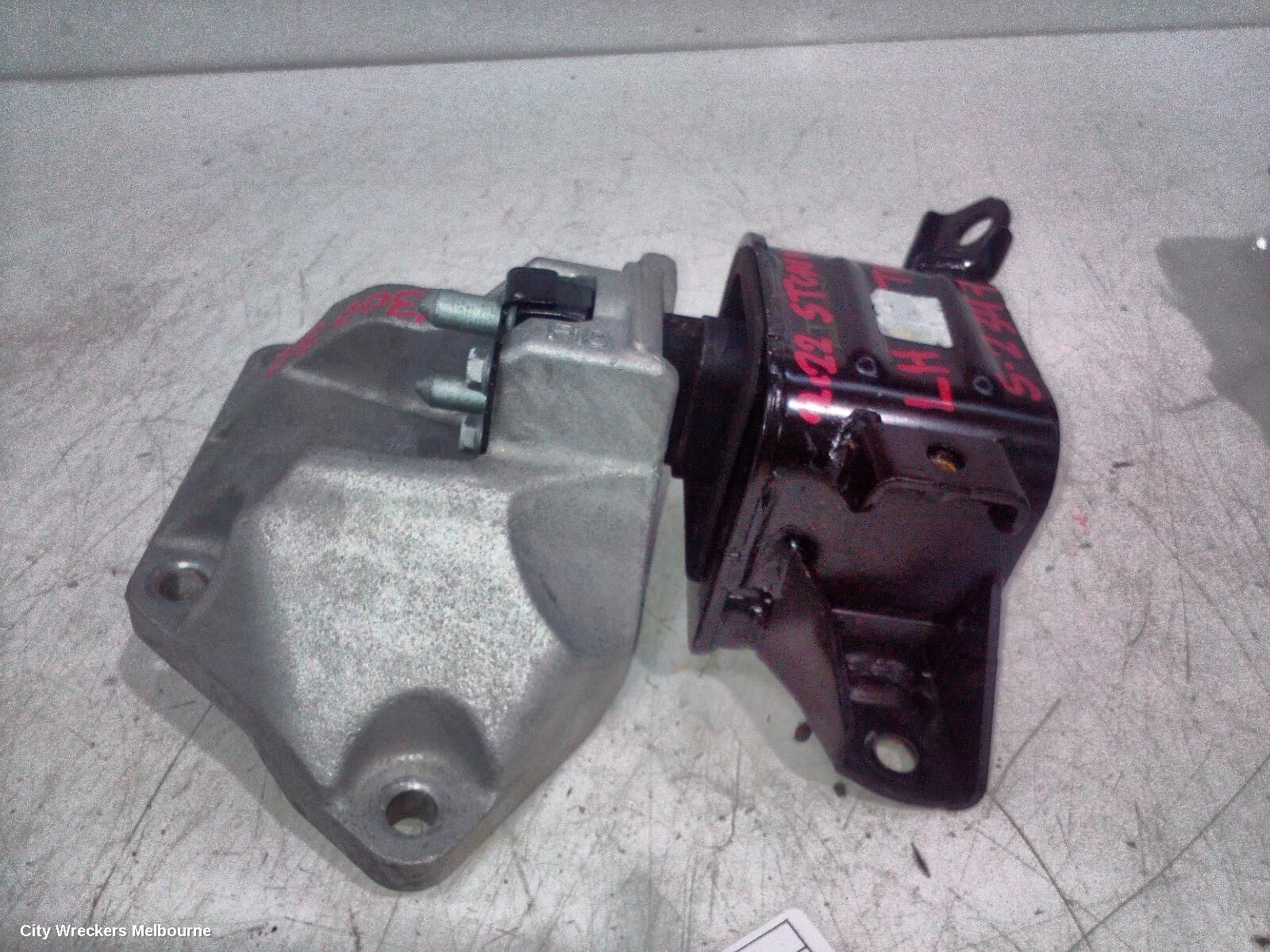 KIA STONIC 2022 Mount
