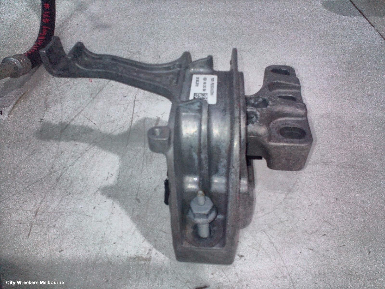 VOLKSWAGEN GOLF 2018 Mount