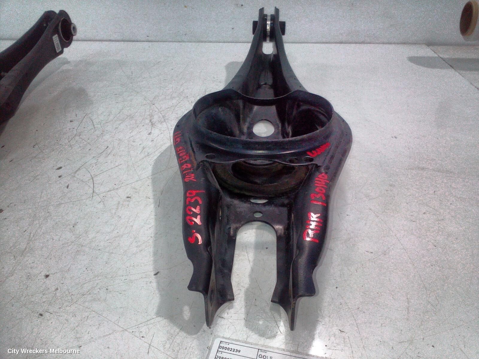 VOLKSWAGEN GOLF 2018 Right Rear Trailing Arm