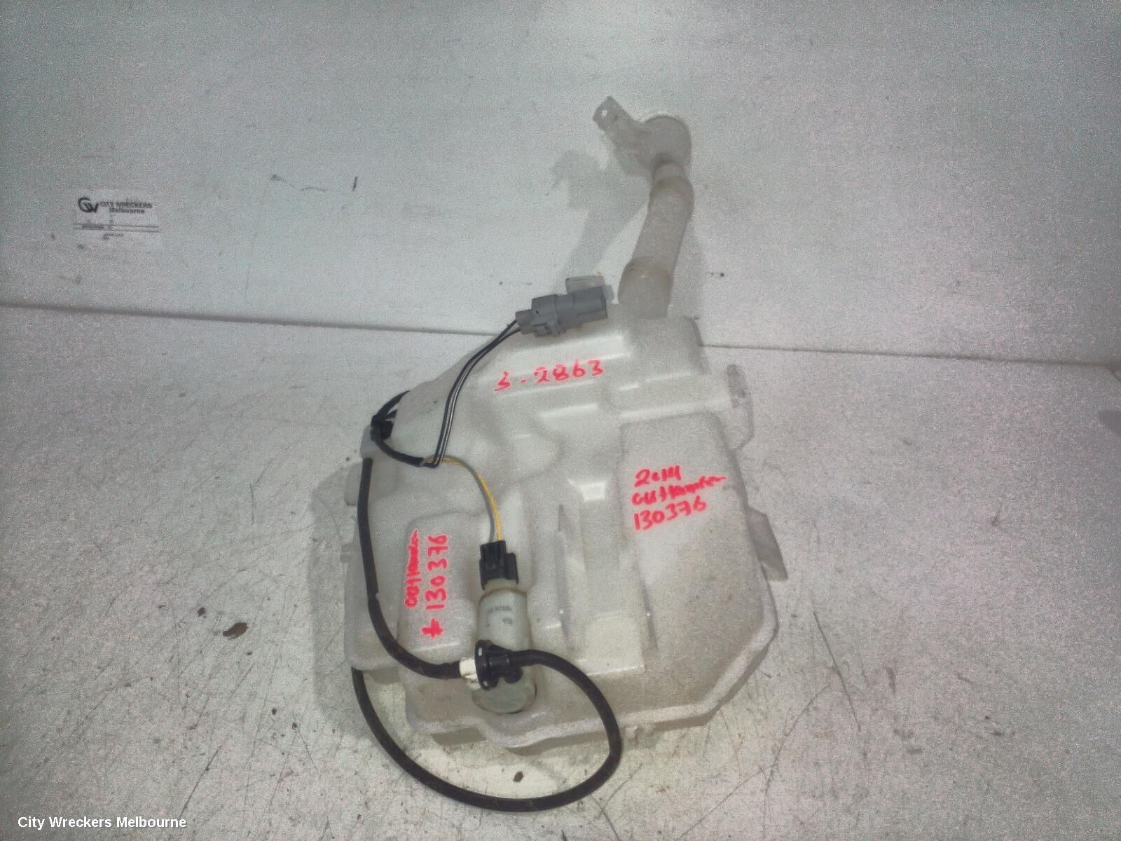 MITSUBISHI OUTLANDER 2014 Washer Bottle