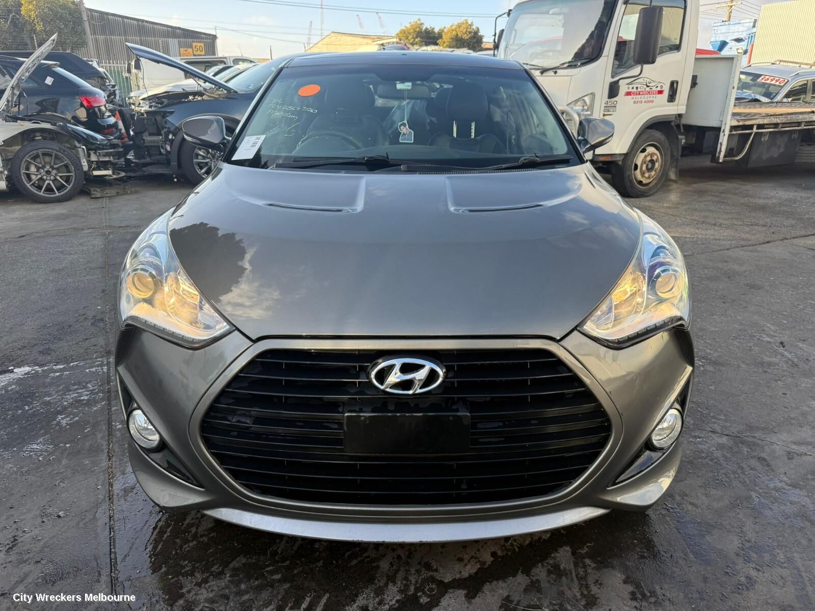 HYUNDAI VELOSTER 2014 Console