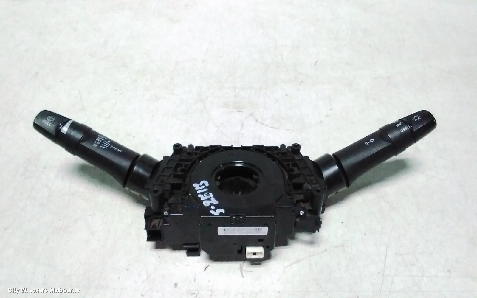 MITSUBISHI TRITON 2017 Combination Switch
