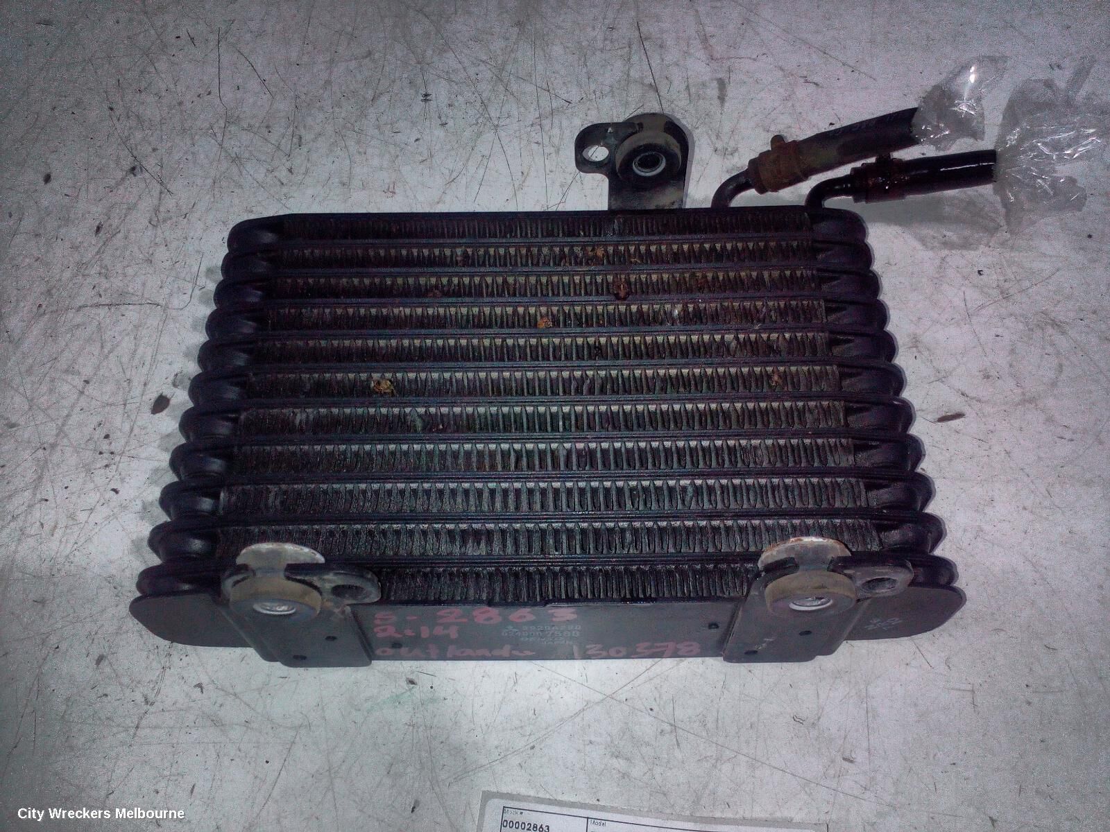 MITSUBISHI OUTLANDER 2014 Cooler