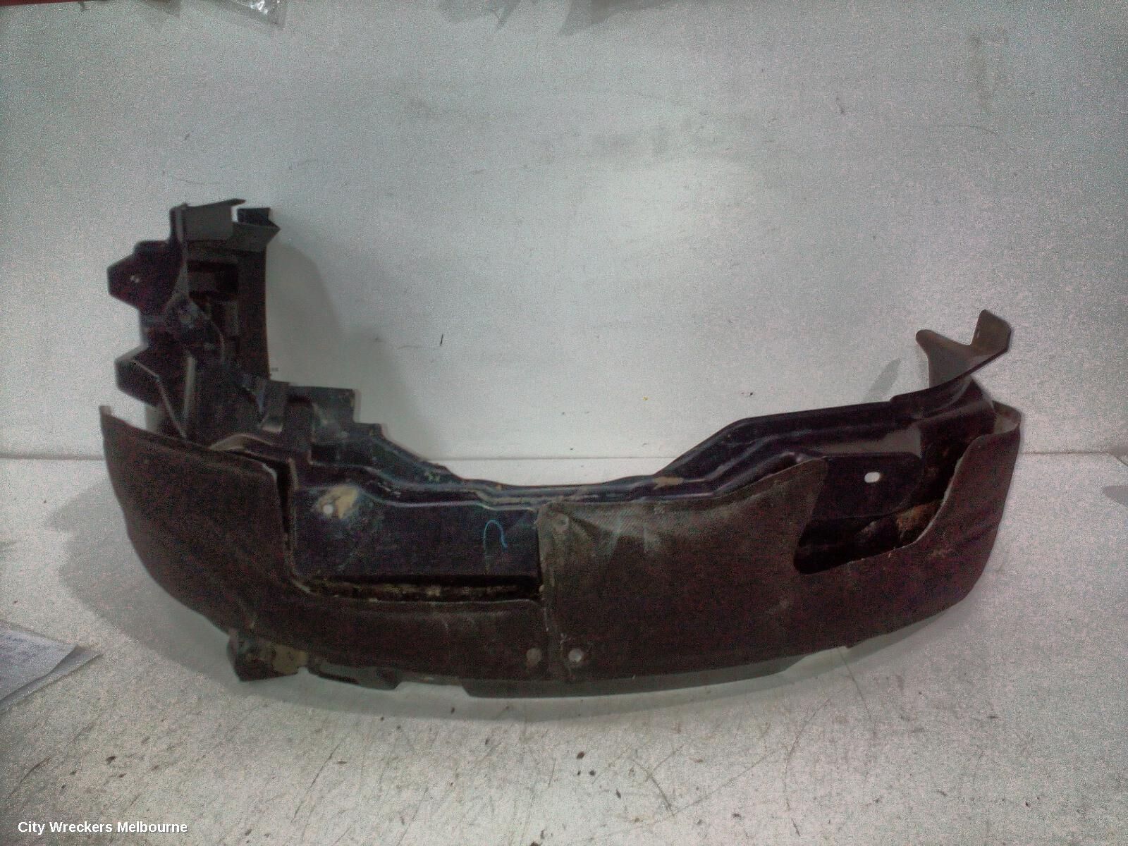 MITSUBISHI OUTLANDER 2014 Left Guard Liner