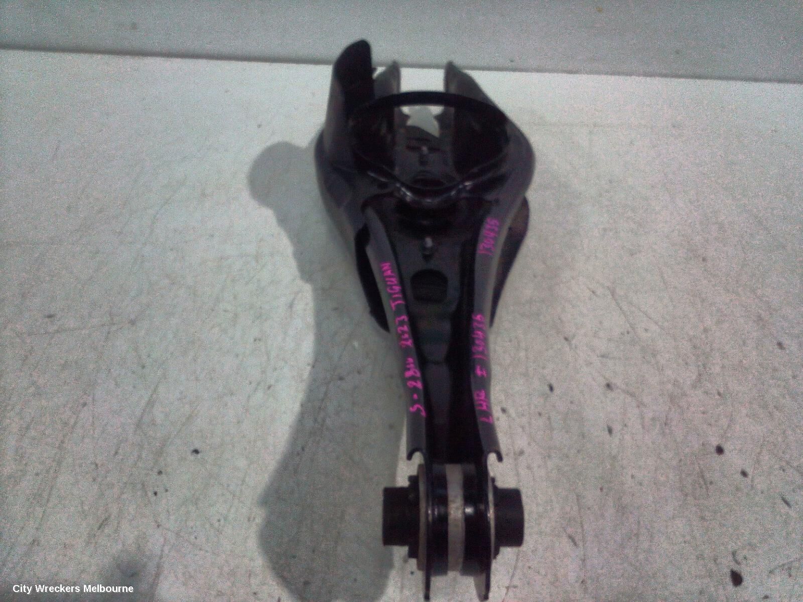 VOLKSWAGEN TIGUAN 2023 Left Rear Trailing Arm