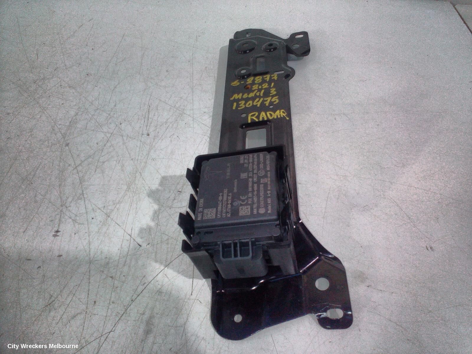 TESLA MODEL 3 2021 REVERSE_CAMERA