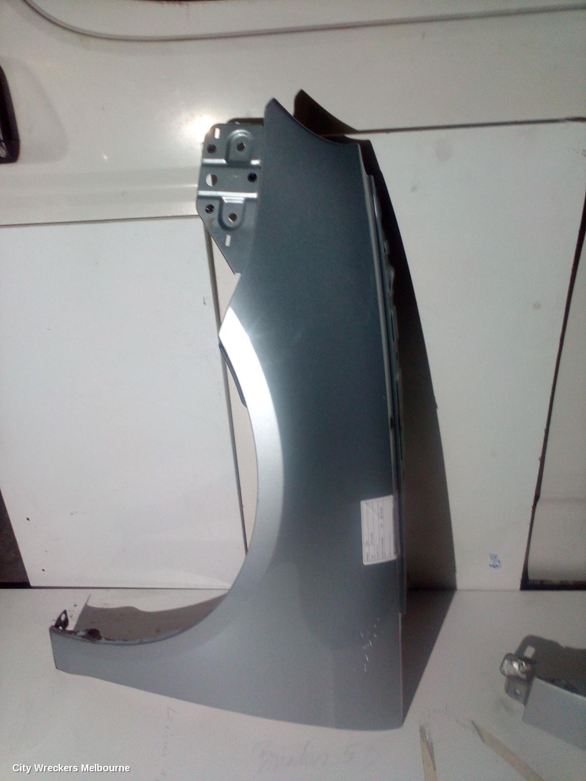 VOLKSWAGEN EOS 2007 Left Guard