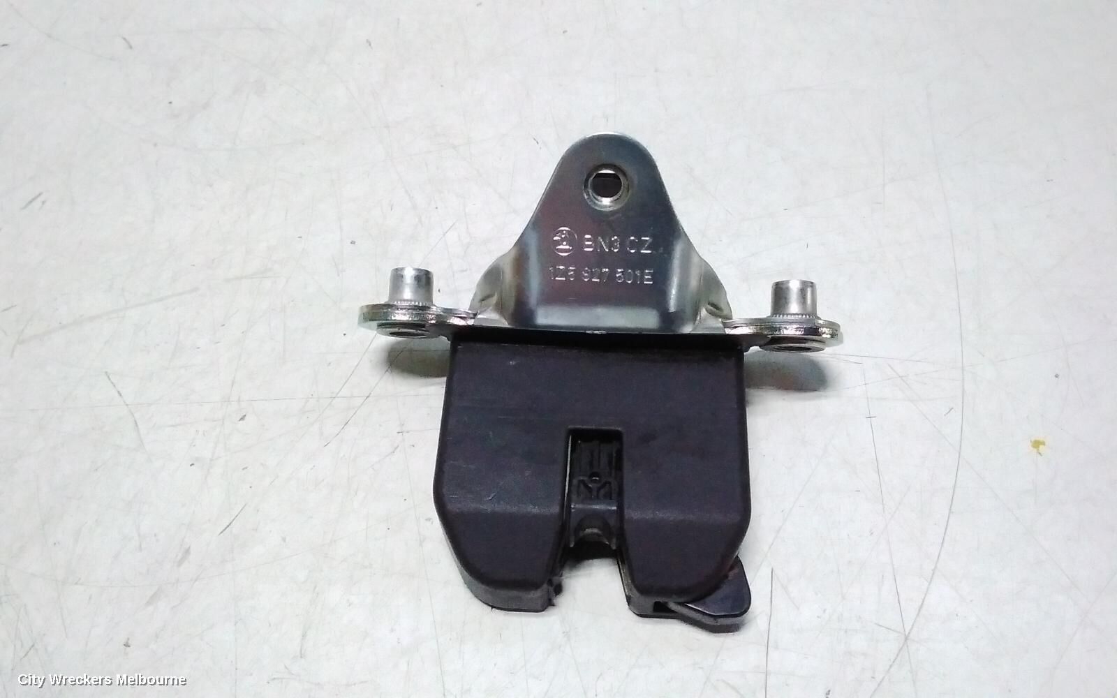 SKODA OCTAVIA 2011 Door/Boot/Gate Lock