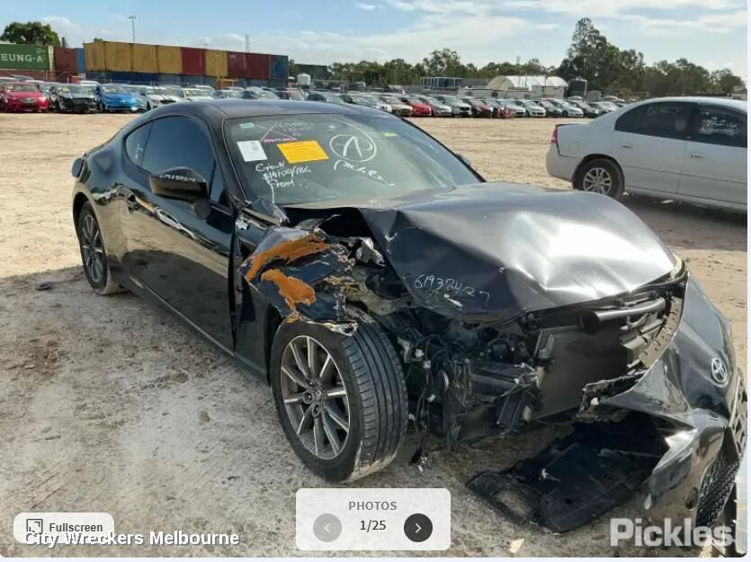 TOYOTA 86 2013 Left Guard