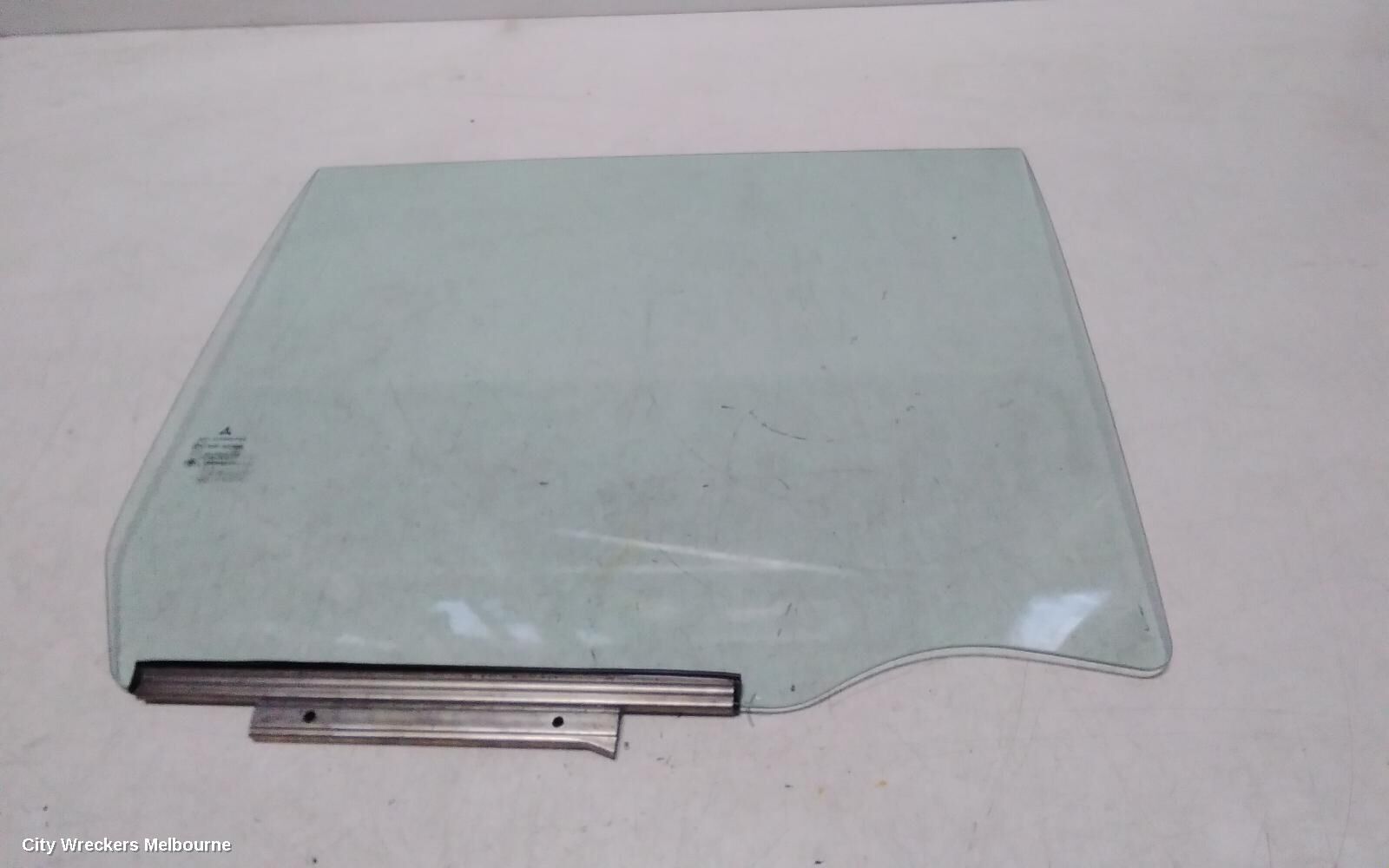 MITSUBISHI TRITON 2012 Right Rear Door Window