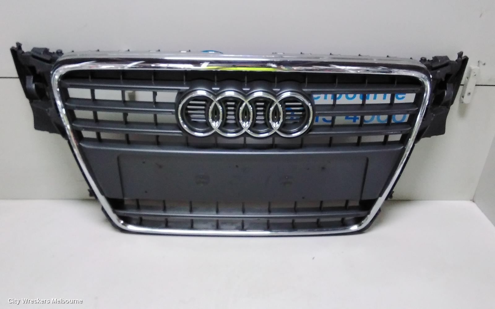 AUDI A4 2011 Grille