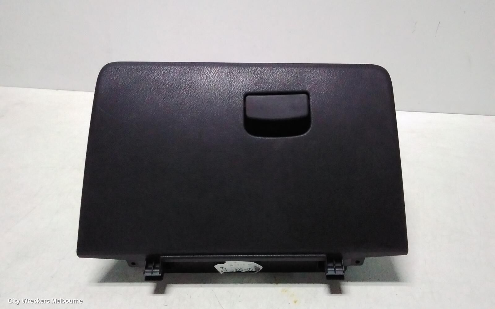 TOYOTA 86 2013 Glove Box