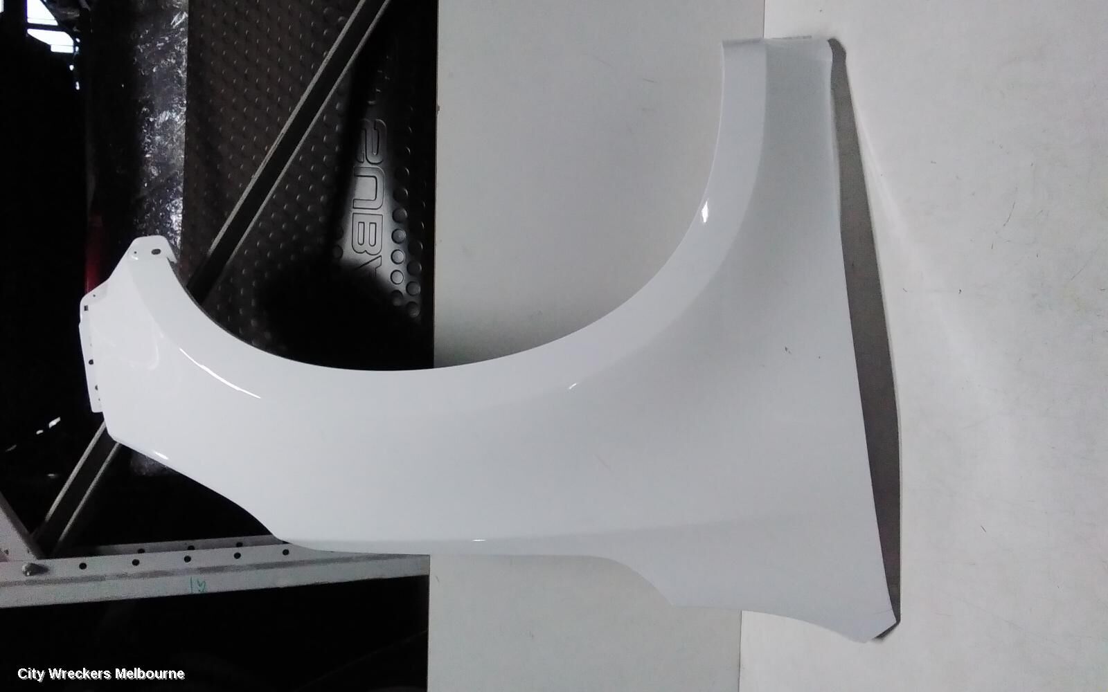 HOLDEN COLORADO 2016 Right Guard