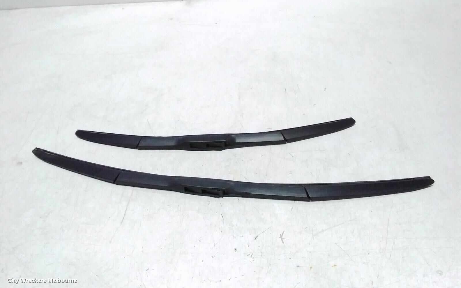 TOYOTA PRADO 2019 Wiper Arm