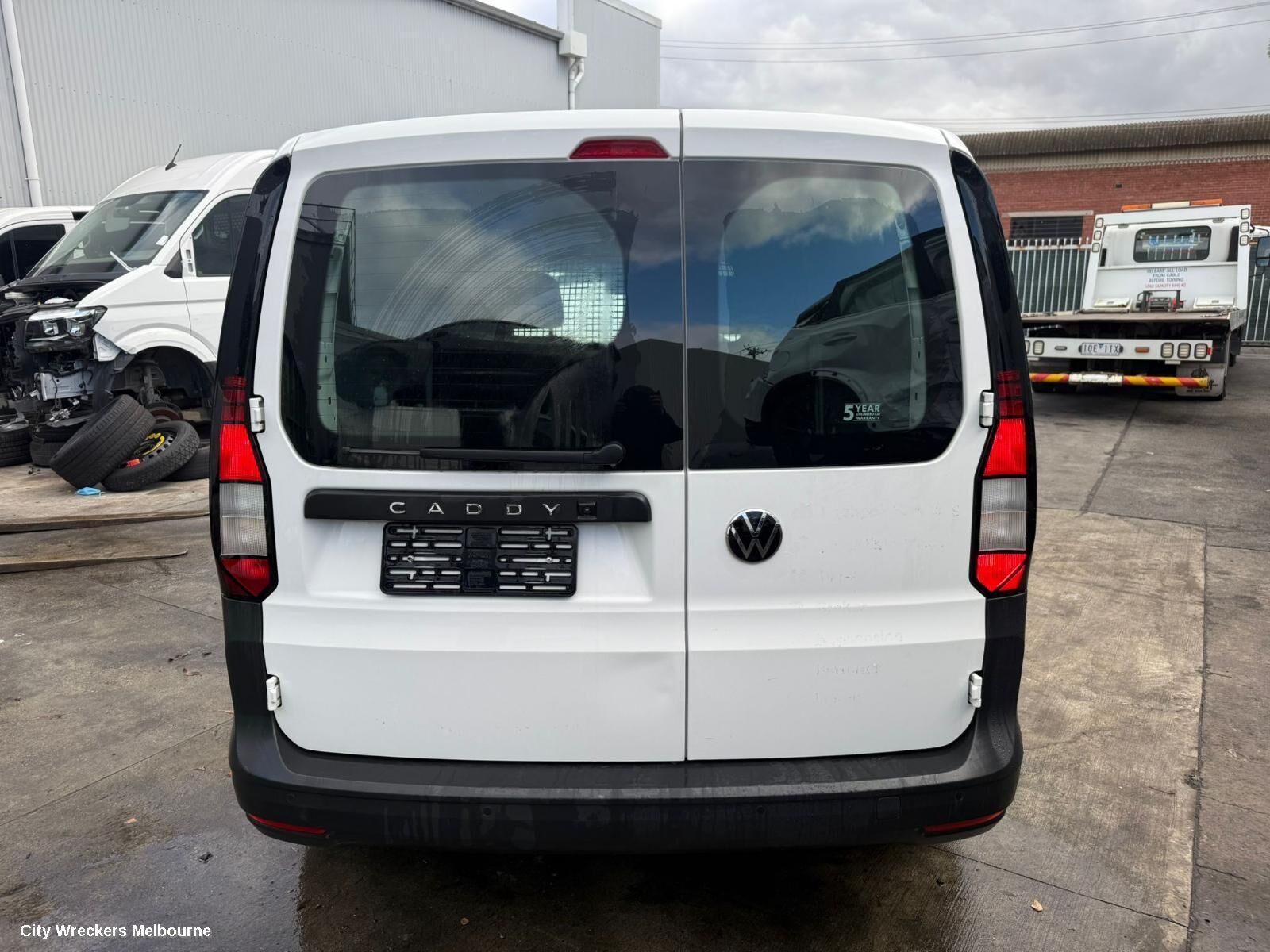 VOLKSWAGEN CADDY 2022 Overflow Bottle