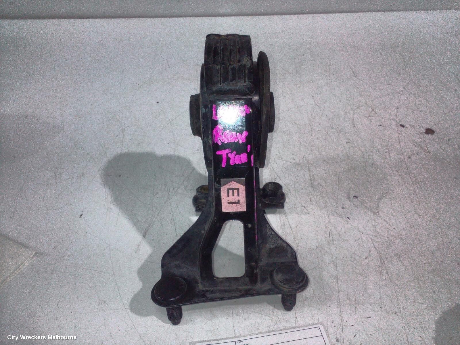 TOYOTA PRIUS 2014 Mount