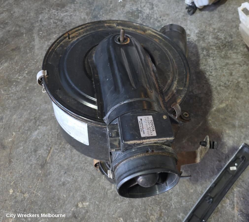 TOYOTA LANDCRUISER 1997 Air Flow Meter