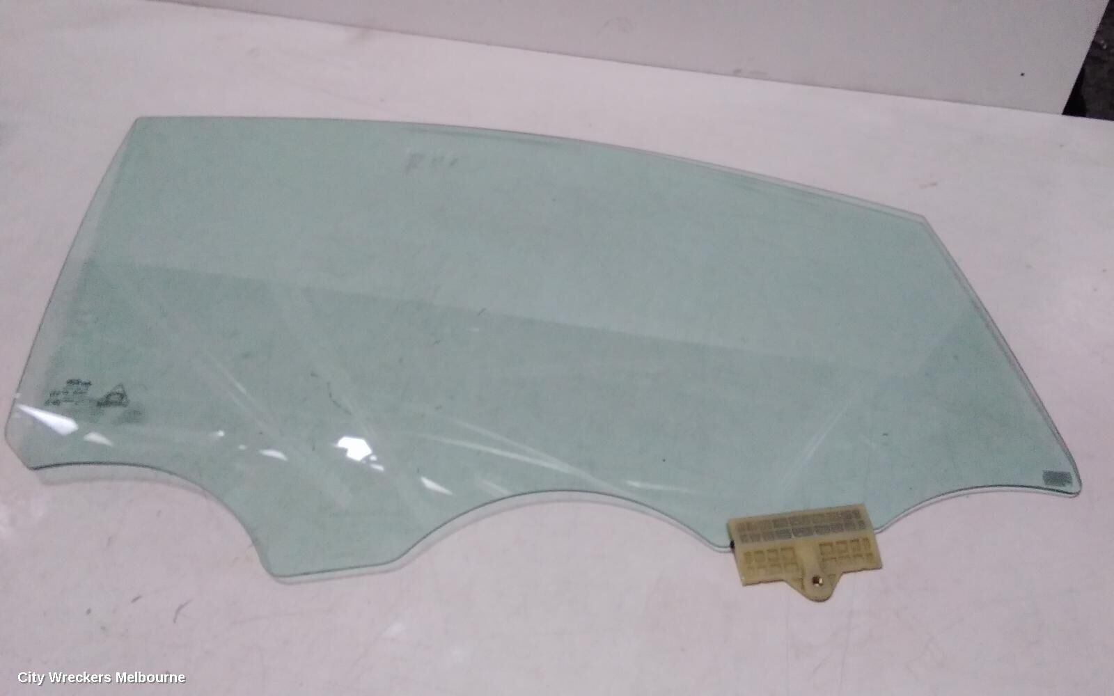 KIA CARNIVAL/GRAND CARNIVAL 2008 Right Front Door Window