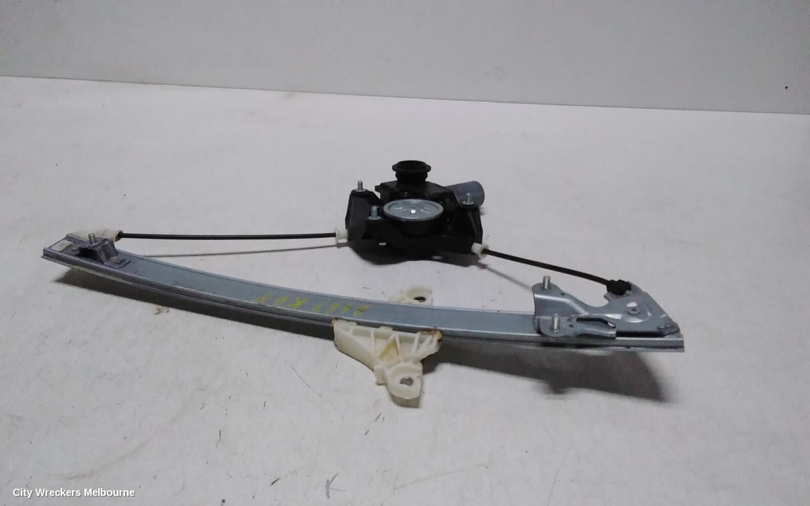 TOYOTA YARIS 2022 Right Front Window Reg/Motor