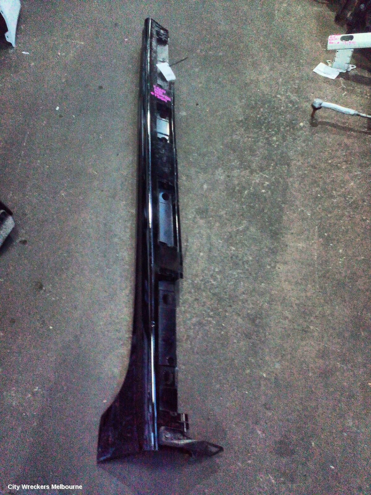 TOYOTA YARIS 2022 Side Step/Skirt