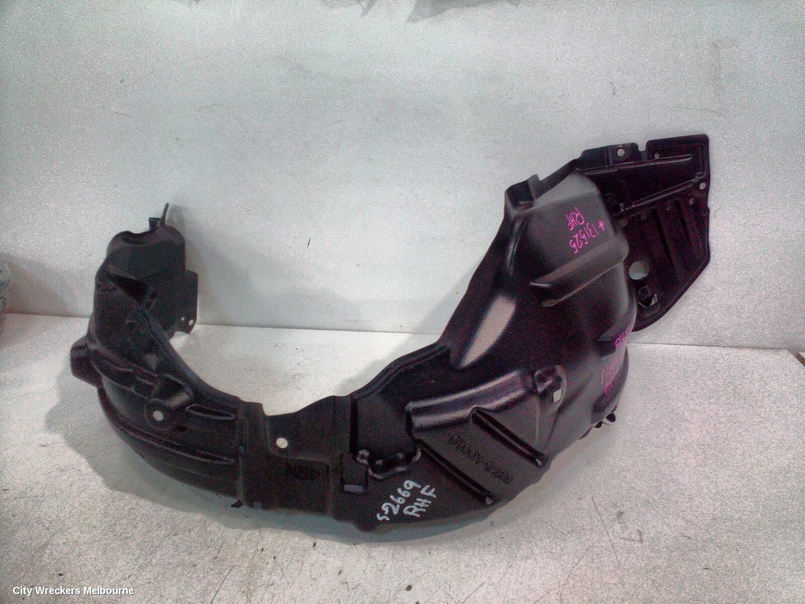 TOYOTA YARIS 2022 Right Guard Liner