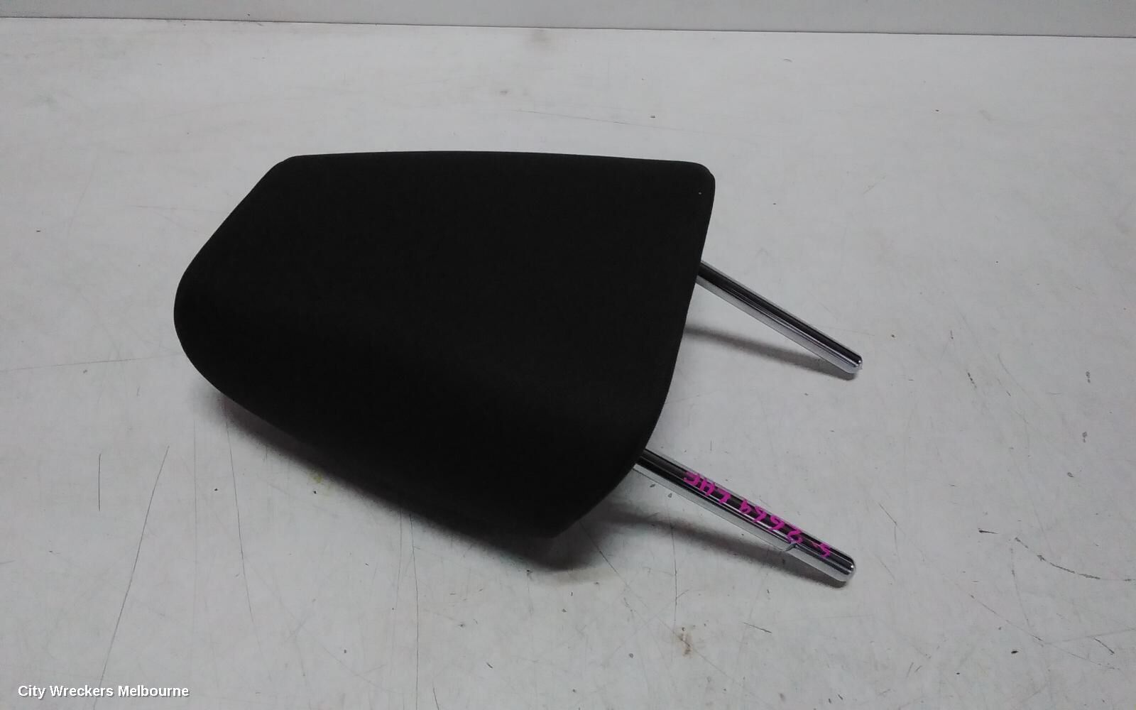 TOYOTA YARIS 2022 Headrest