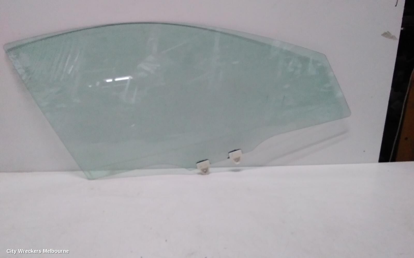 MAZDA 2 2018 Right Front Door Window