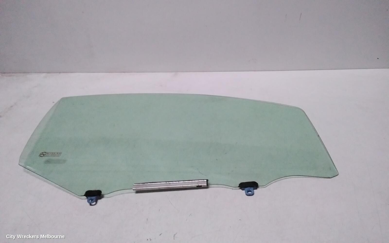 TOYOTA YARIS 2007 Right Front Door Window