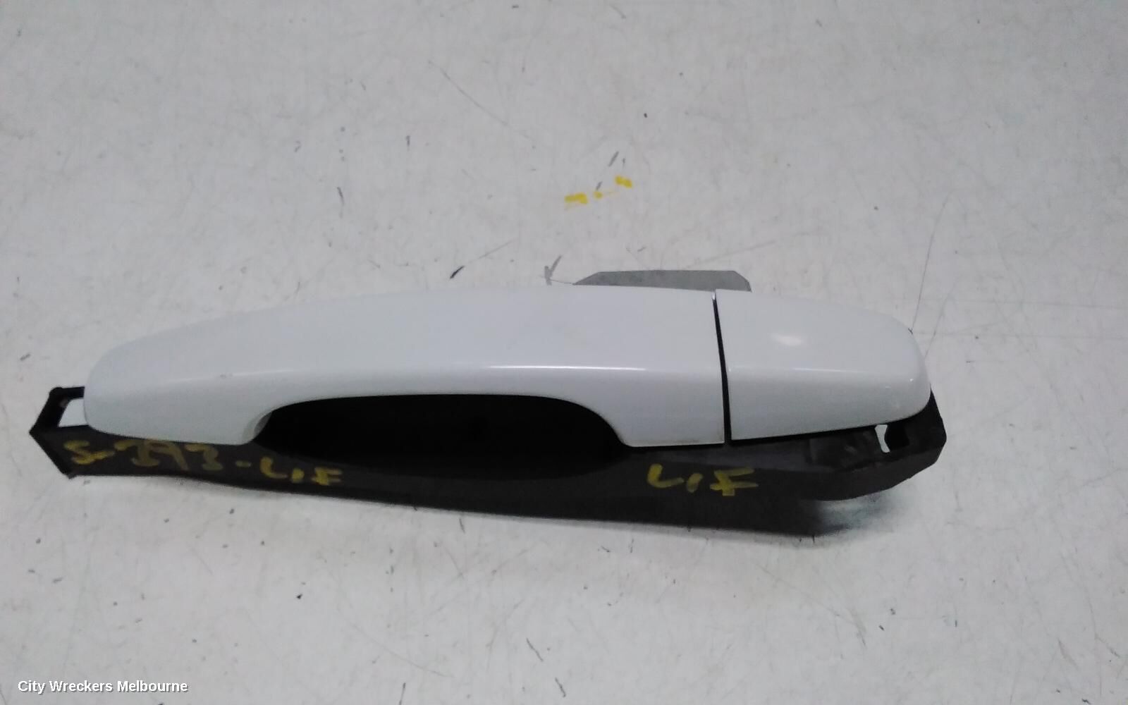 HOLDEN COMMODORE 2009 Door Handle
