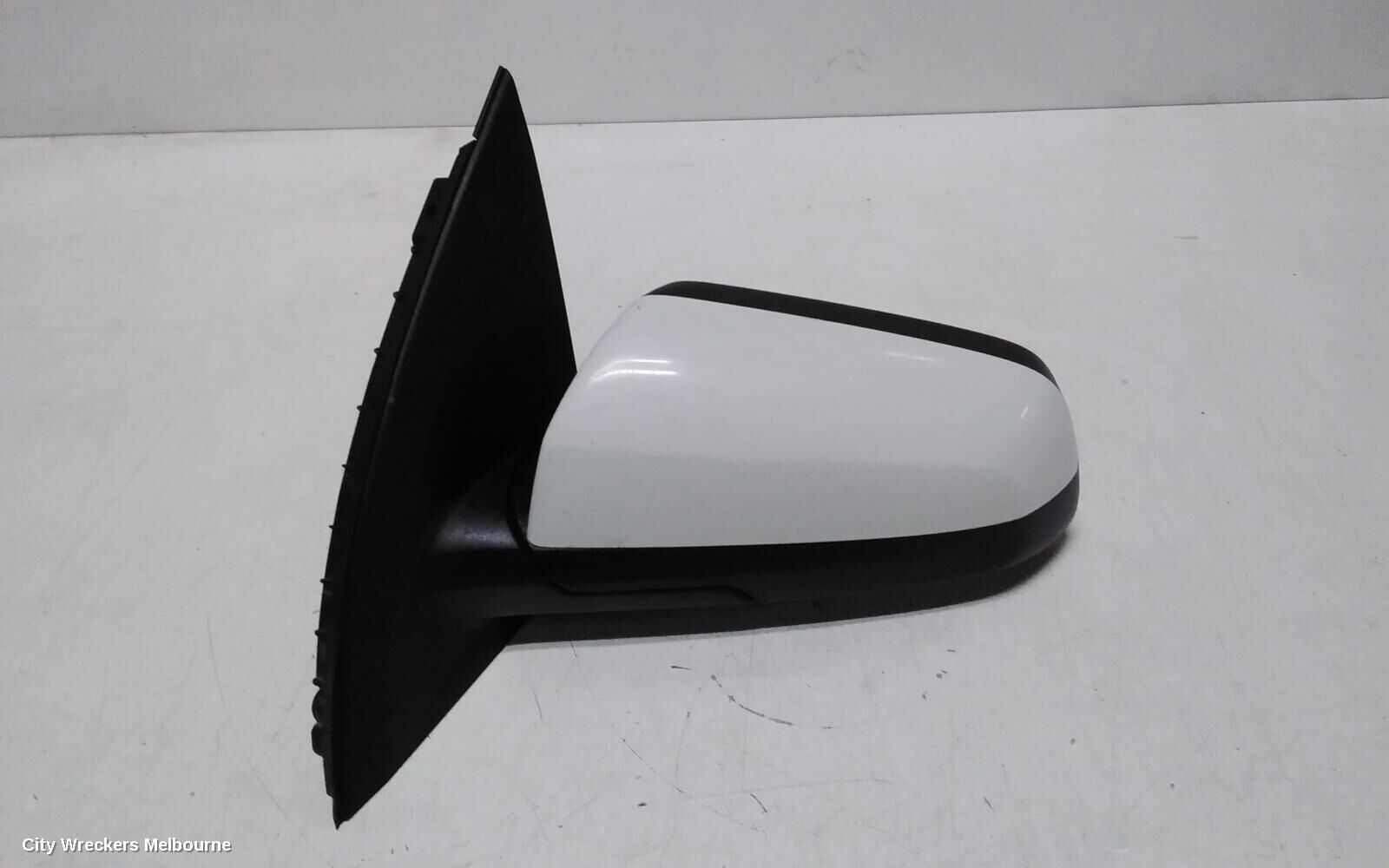 HOLDEN COMMODORE 2009 Left Door Mirror