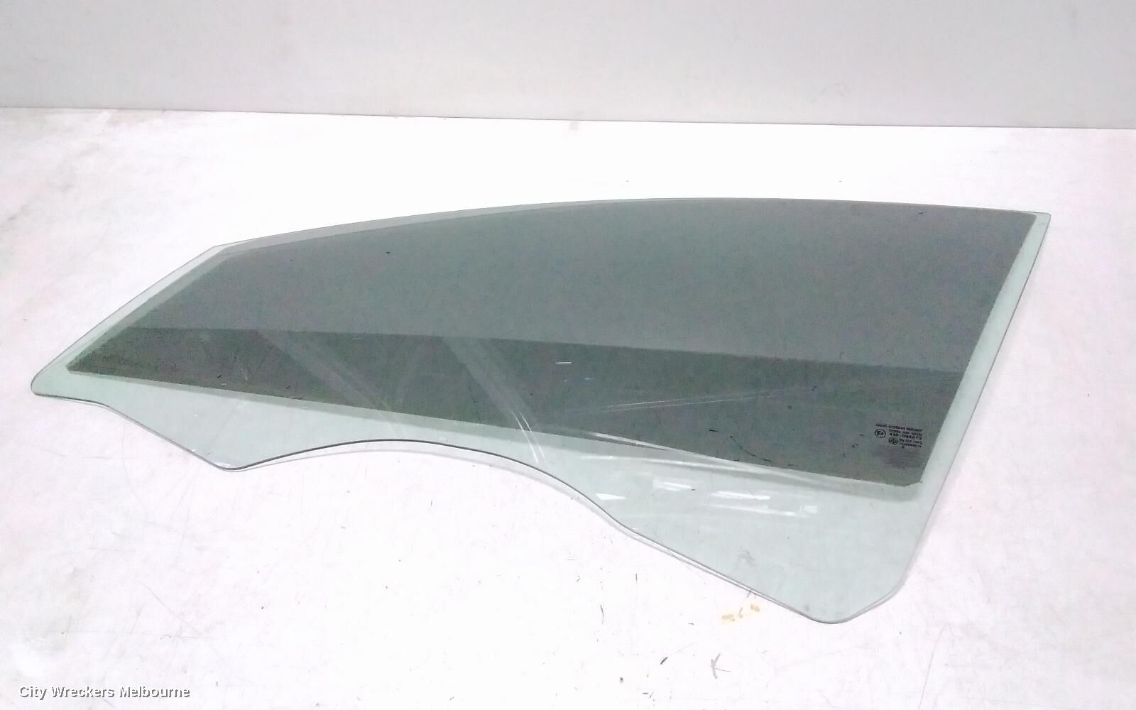 HOLDEN COMMODORE 2009 Left Front Door Window