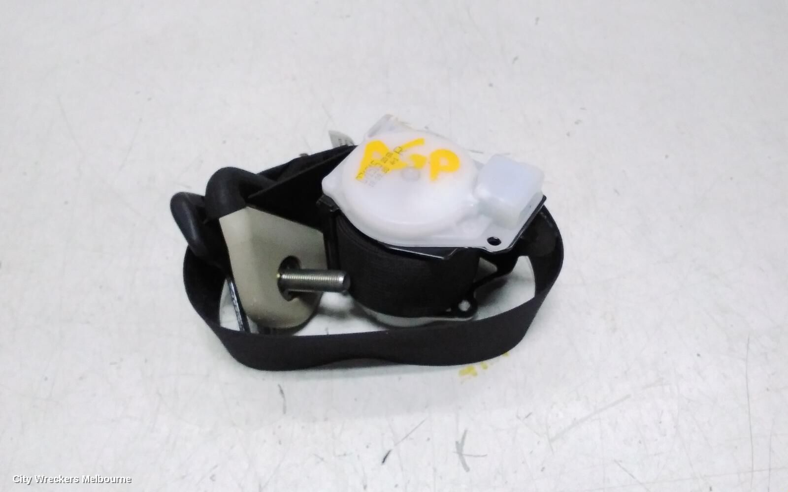 MITSUBISHI OUTLANDER 2018 Seatbelt/Stalk