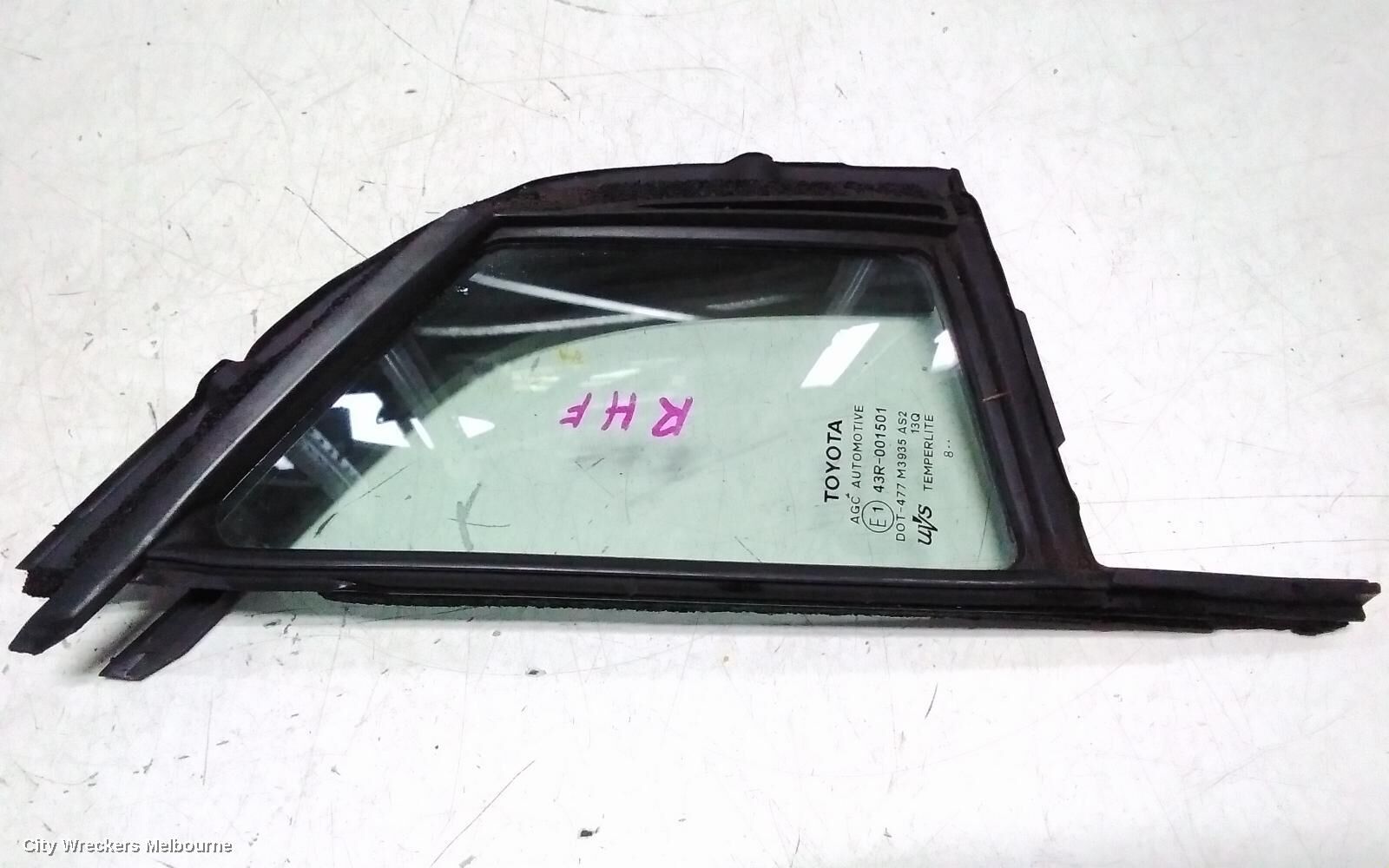 TOYOTA YARIS 2008 Right Front 1/4 Door Glass