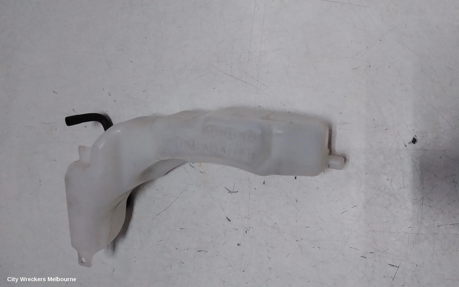 SUBARU XV 2018 Overflow Bottle
