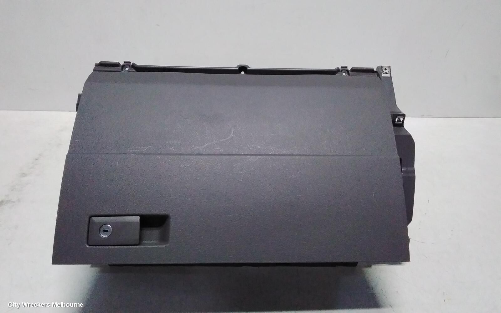 VOLKSWAGEN CRAFTER 2020 Glove Box