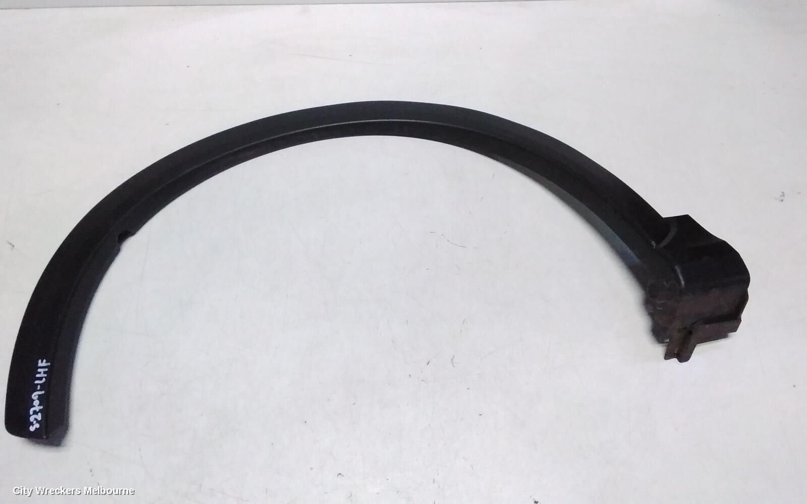 MITSUBISHI ECLIPSE CROSS 2018 Wheel Arch Flare
