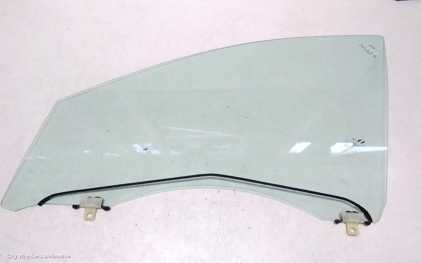 RENAULT FLUENCE 2011 Left Front Door Window