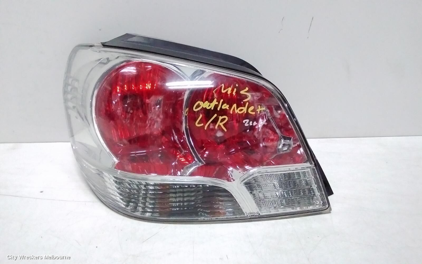 MITSUBISHI OUTLANDER 2006 Left Taillight