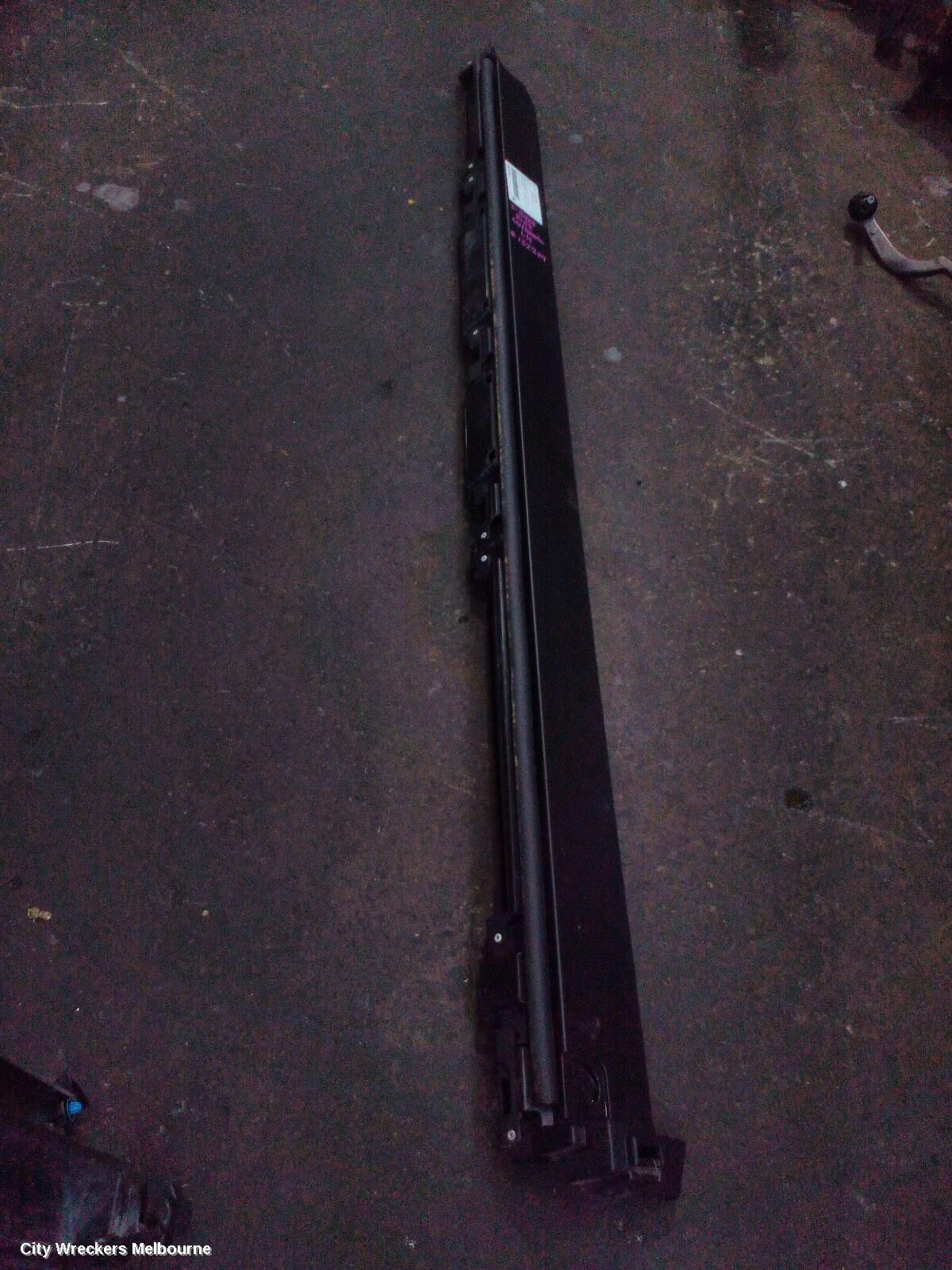 MITSUBISHI OUTLANDER 2022 Side Step/Skirt