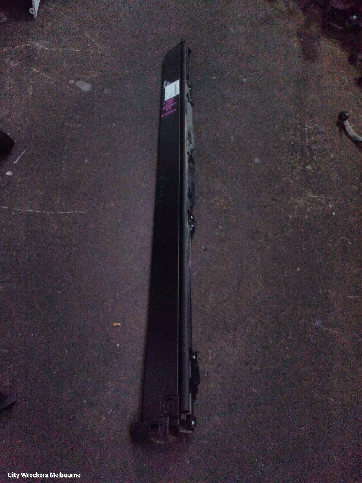 MITSUBISHI OUTLANDER 2022 Side Step/Skirt