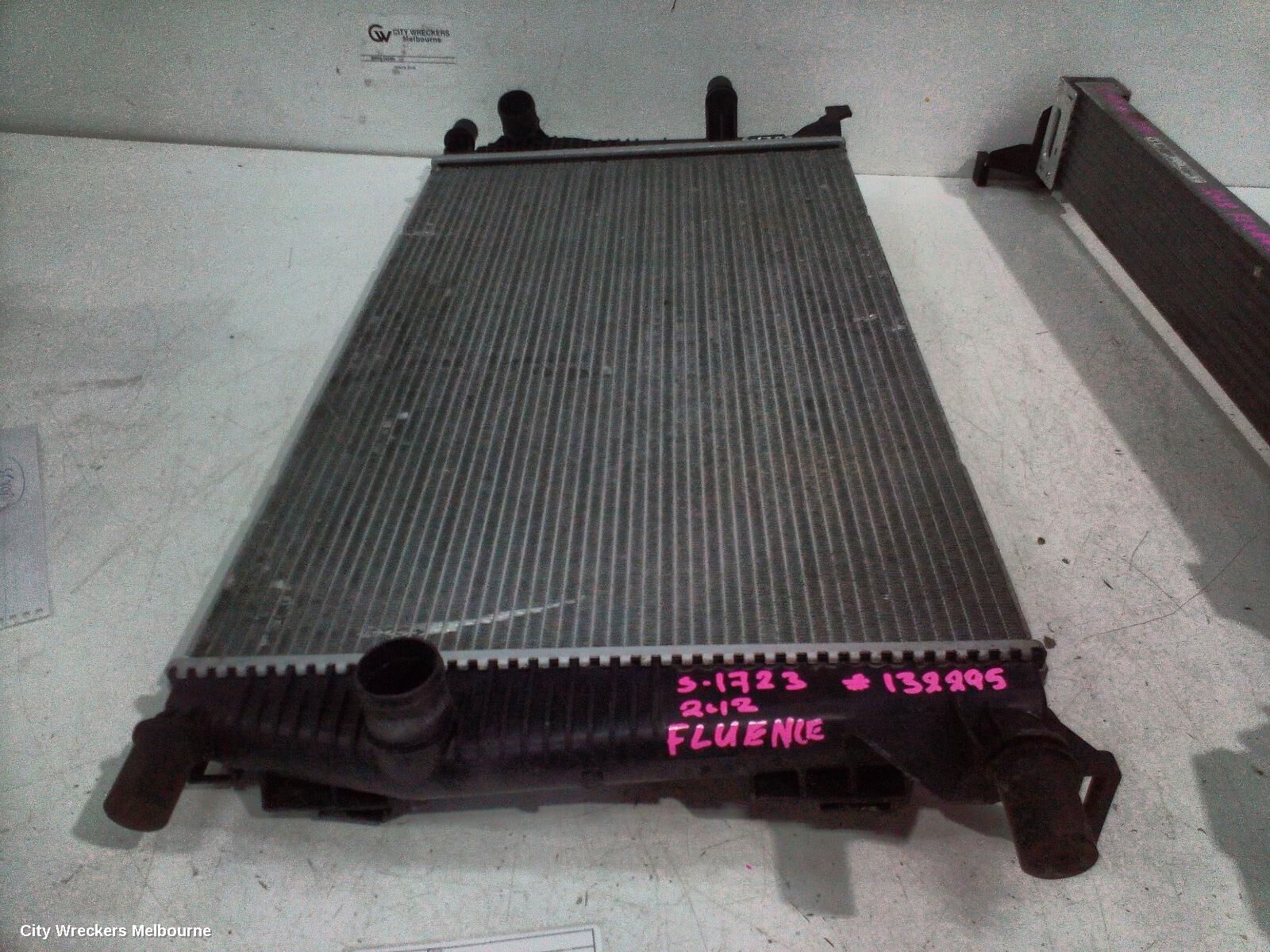 RENAULT FLUENCE 2012 Radiator