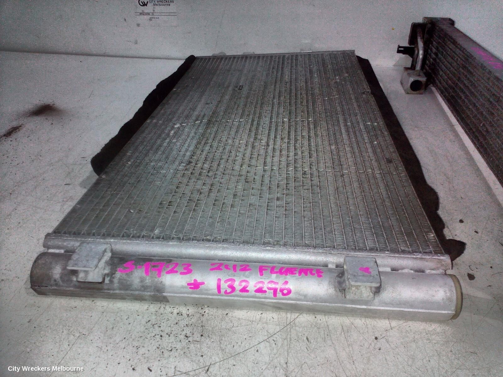 RENAULT FLUENCE 2012 A/C Condenser