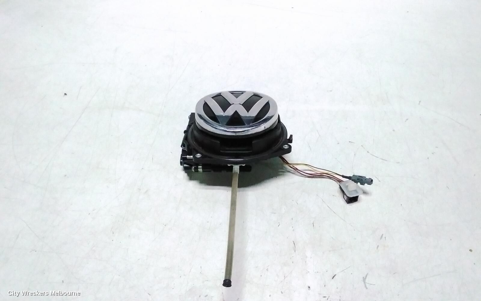 VOLKSWAGEN GOLF 2014 REVERSE_CAMERA