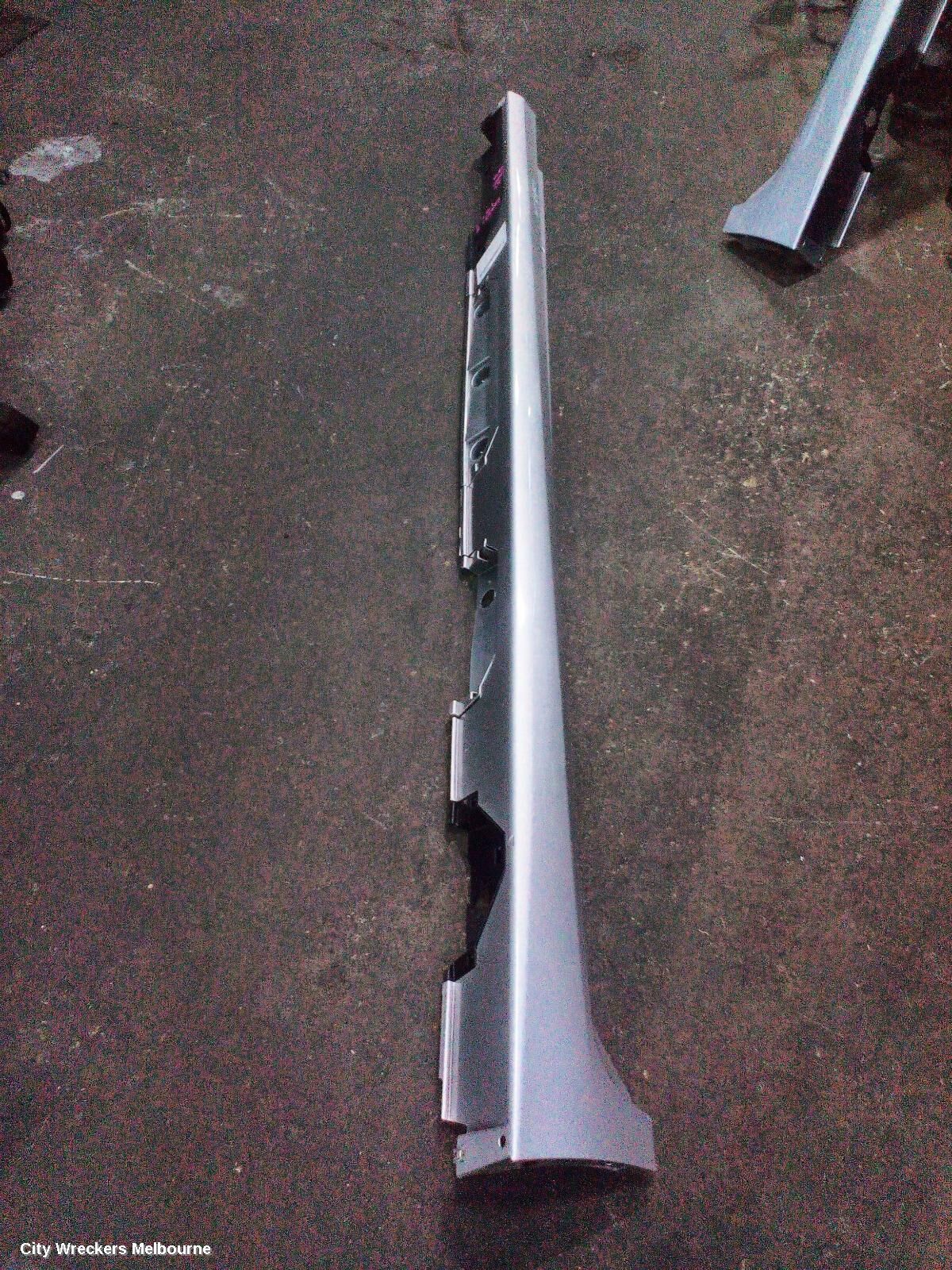 TOYOTA CAMRY 2023 Side Step/Skirt