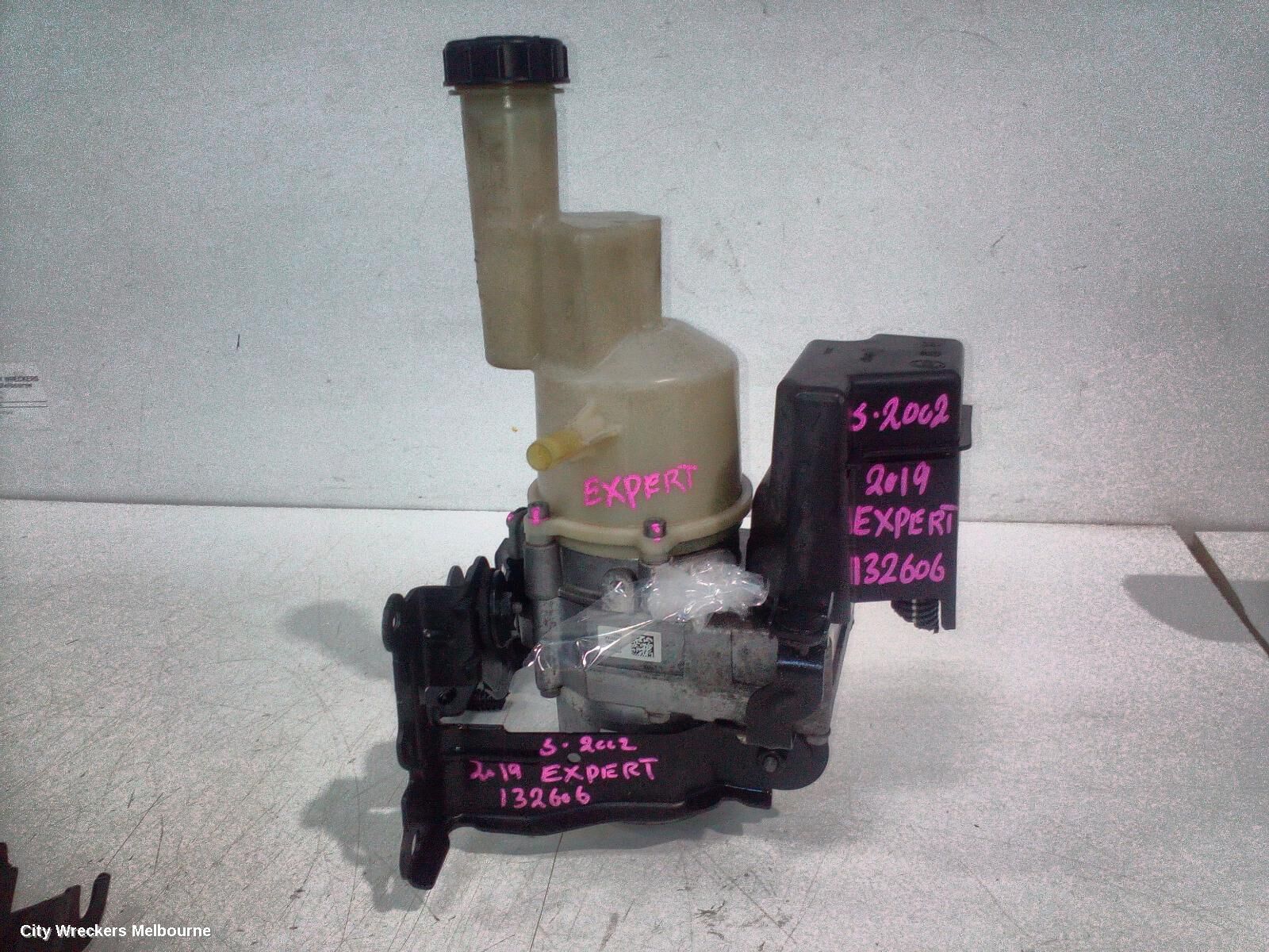 PEUGEOT EXPERT 2019 Steering Pump