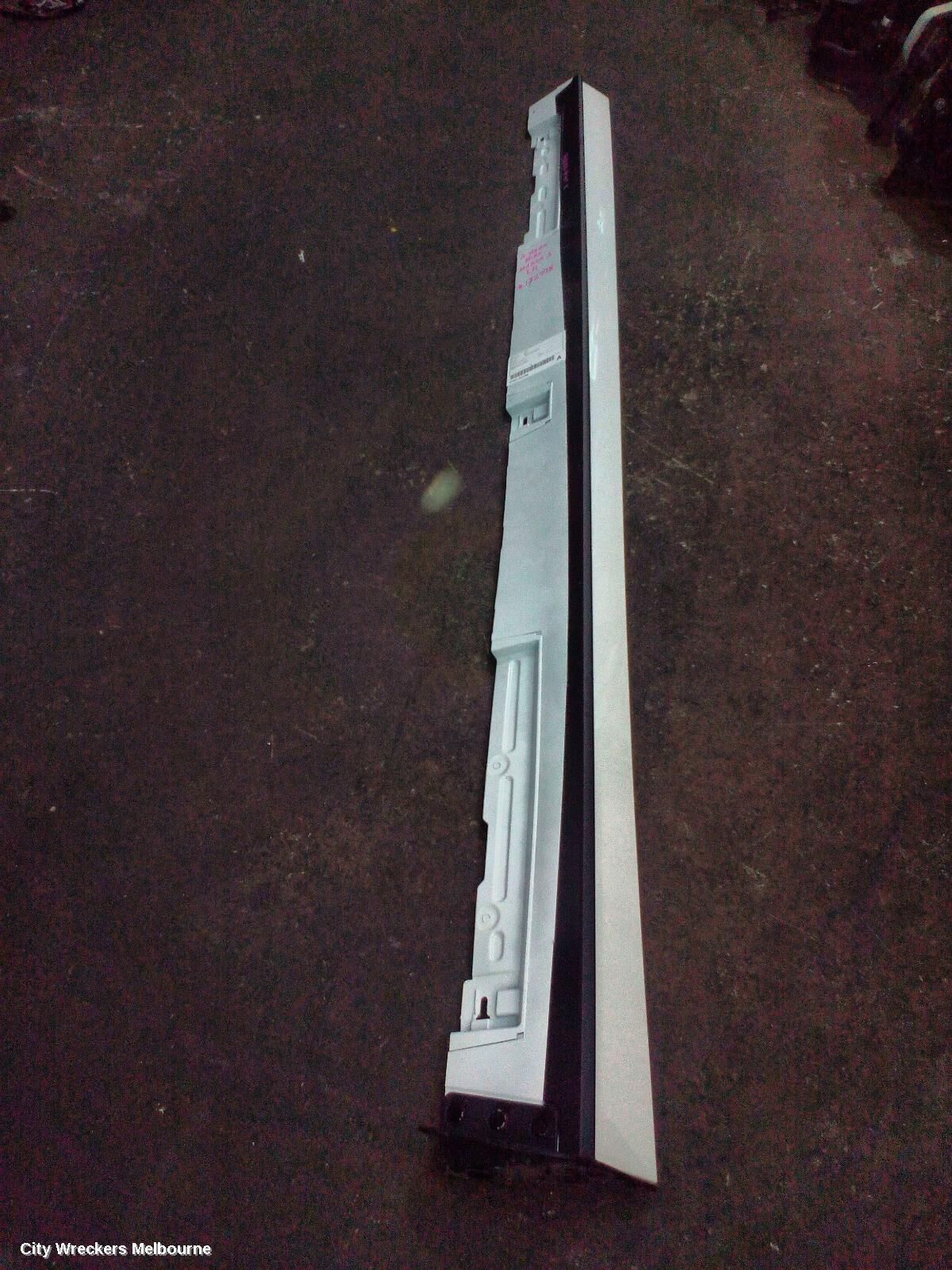 MAZDA 3 2020 Side Step/Skirt