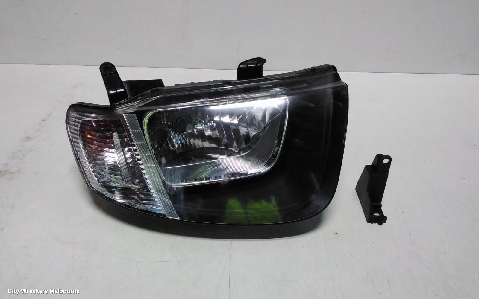 MITSUBISHI TRITON 2008 Right Headlamp