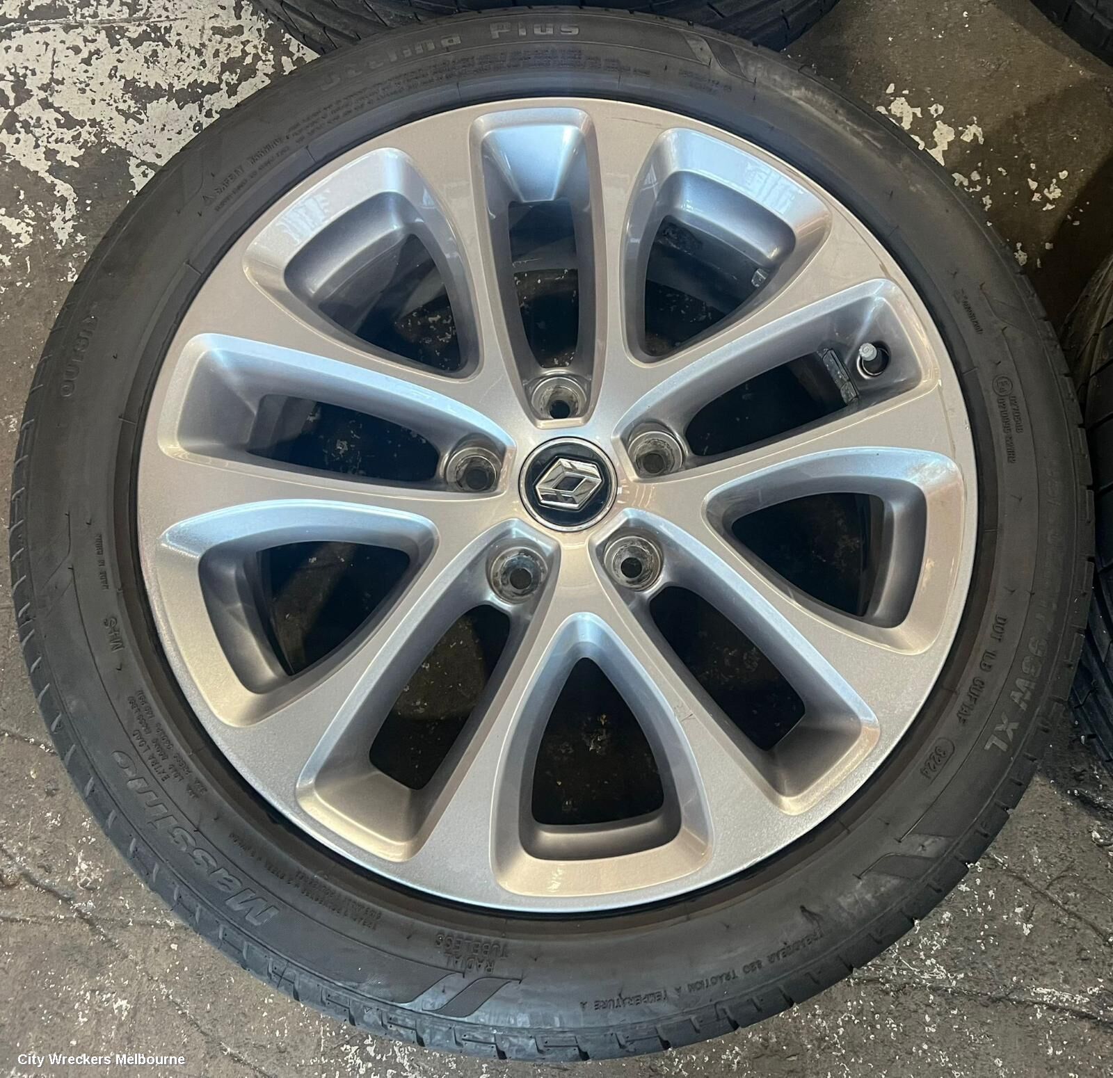 RENAULT MEGANE 2017 Wheel Mag