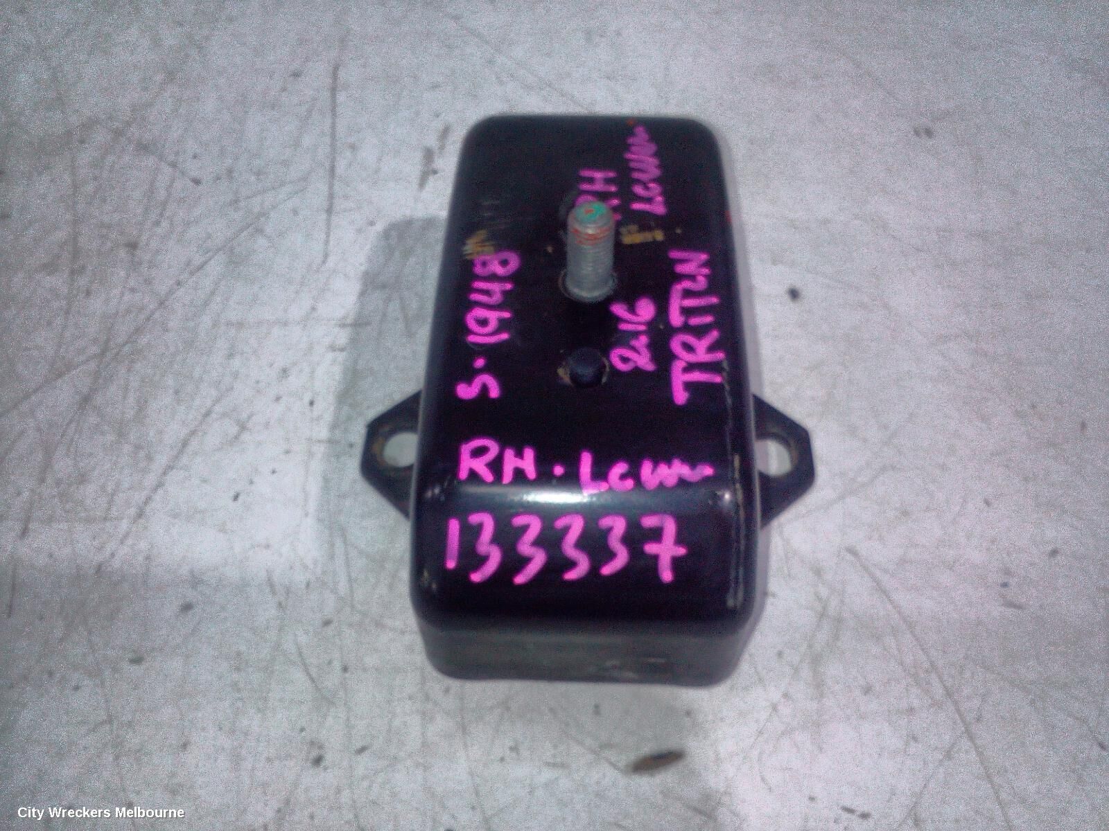 MITSUBISHI TRITON 2016 Mount